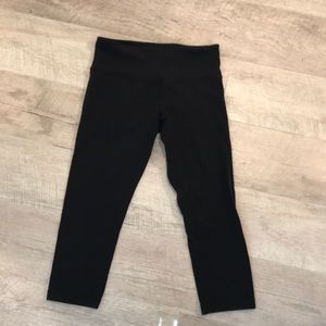 Classic Lululemon Cropped Leggings